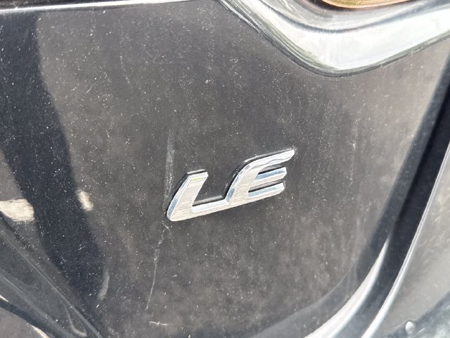 Used 2022 Toyota Corolla LE FWD image 16