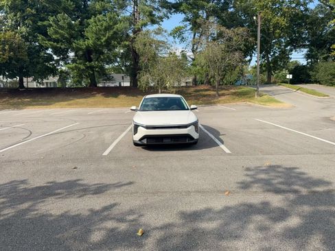 Used 2025 Kia K4 FWD image 4