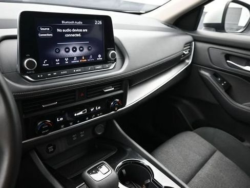 Used 2025 Nissan Rogue SV AWD/4WD image 12