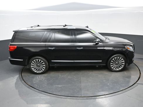 Used 2019 Lincoln Navigator L Reserve image 43