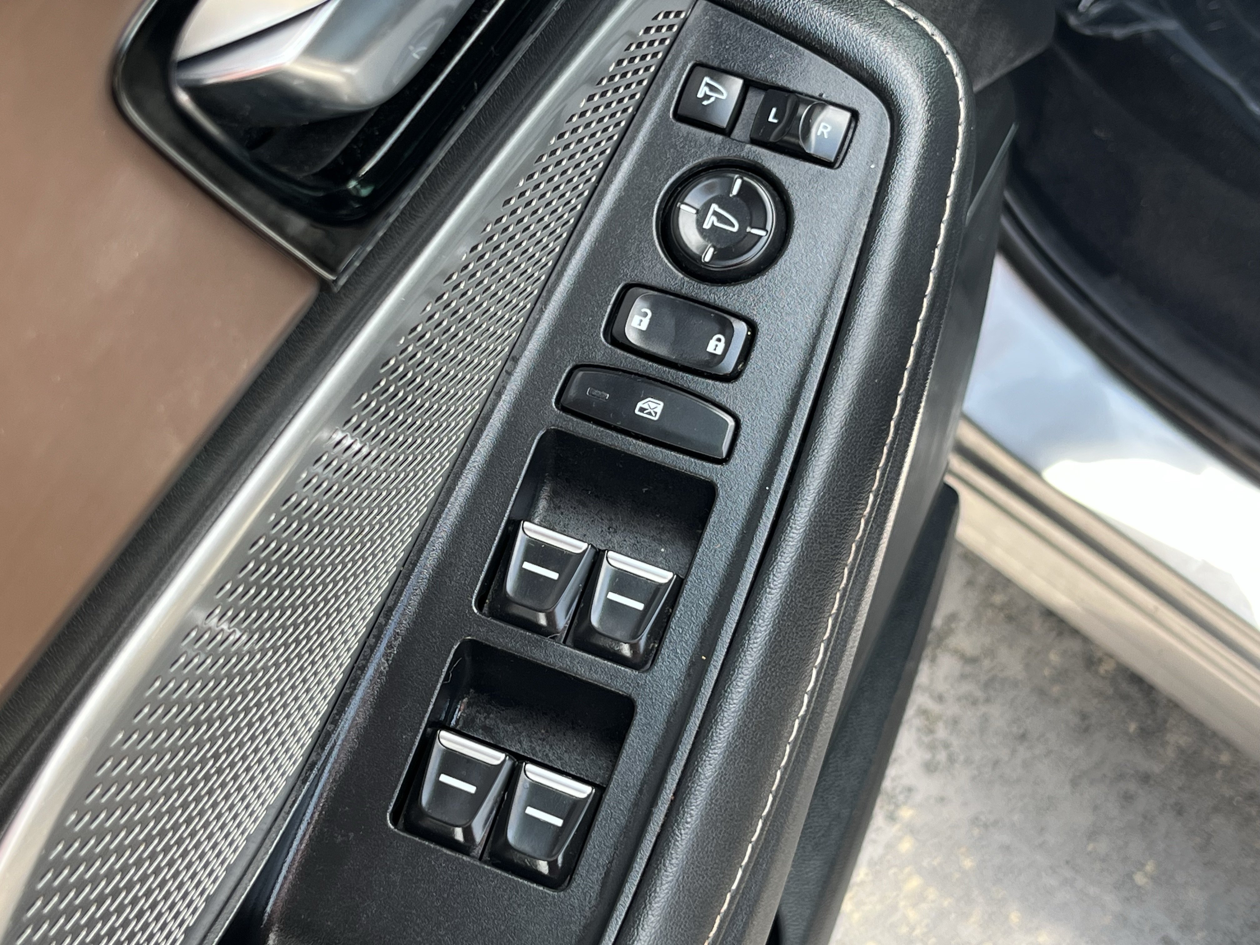 Used 2022 Acura MDX w/ Technology Package FWD image 28