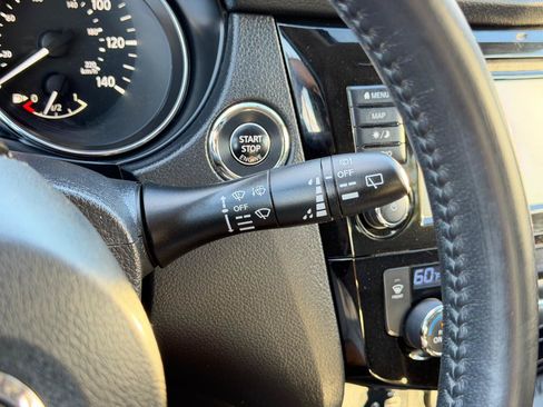 Used 2018 Nissan Rogue SV AWD/4WD image 67