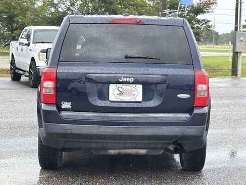 Used 2014 Jeep Patriot Latitude FWD image 7
