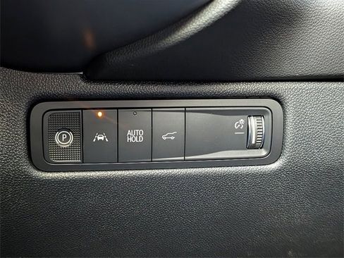 New 2026 Chevrolet Equinox EV LT image 24