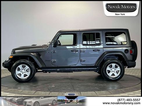 Used 2022 Jeep Wrangler Unlimited Sport AWD/4WD image 5