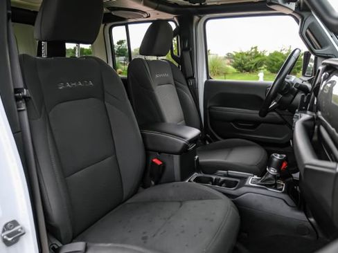 Used 2021 Jeep Wrangler Unlimited Sahara w/ Uconnect 4C Nav & Sound Group AWD/4WD image 36