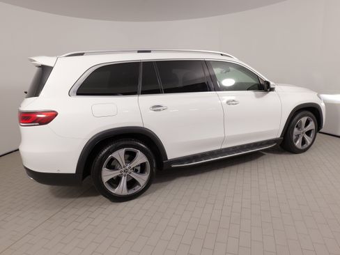 Used 2022 Mercedes-Benz GLS 450 4MATIC image 11