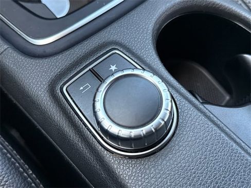 Used 2016 Mercedes-Benz GLA 250 4MATIC image 29