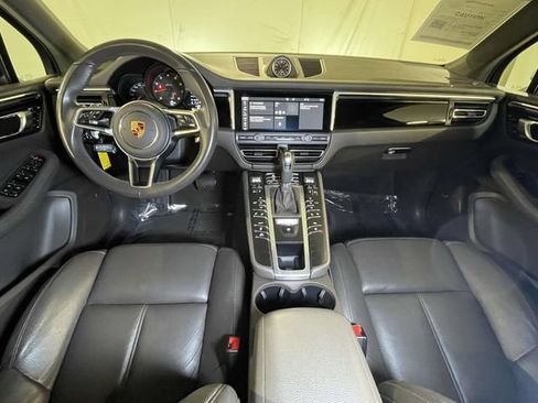 Used 2020 Porsche Macan AWD/4WD image 24