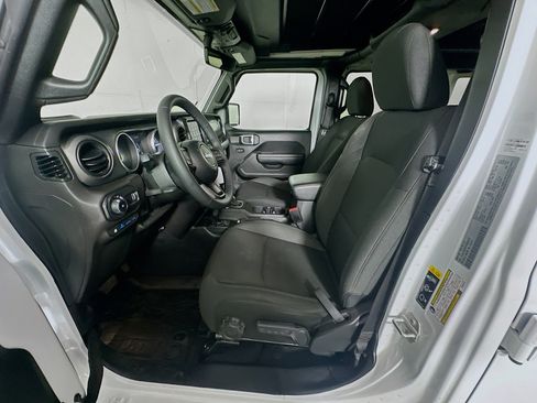 Used 2023 Jeep Wrangler Unlimited w/ Sun & Screen Package AWD/4WD image 13
