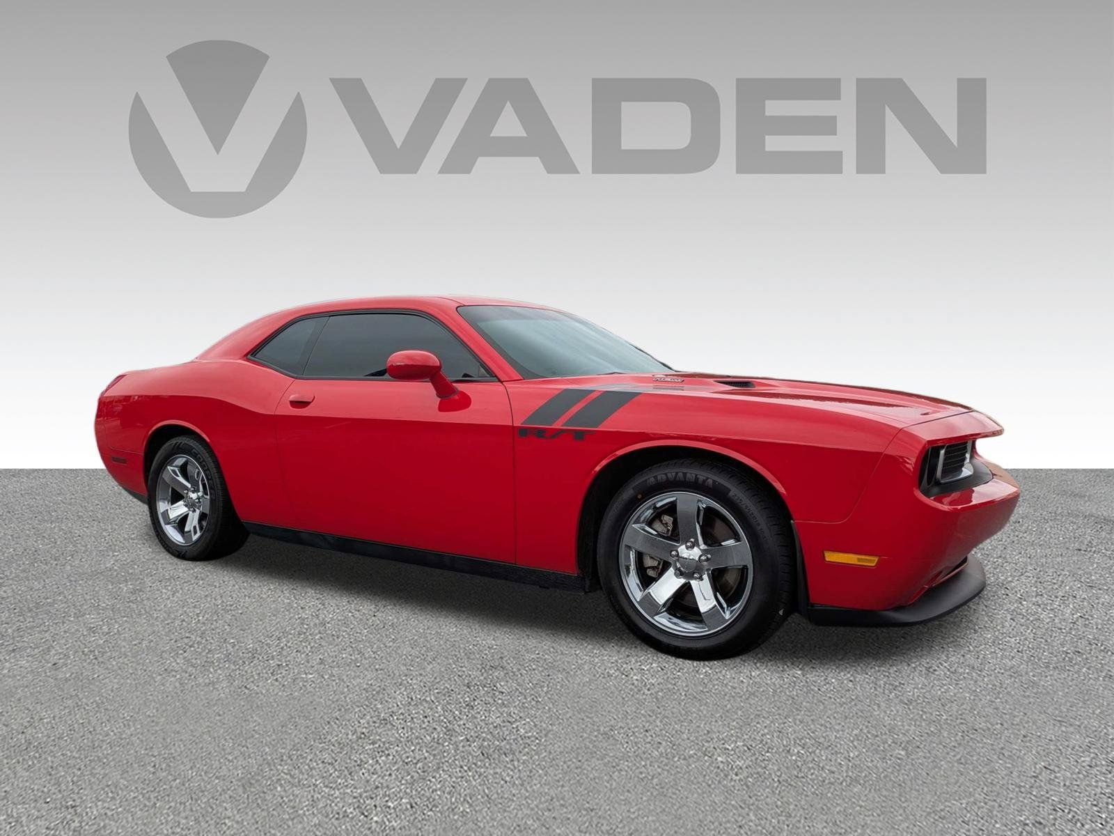 Used 2013 Dodge Challenger R/T RWD image 3