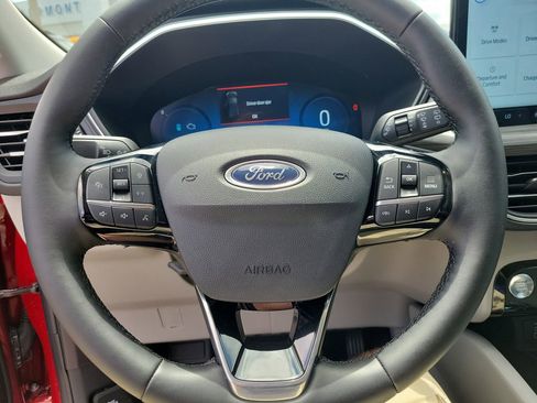 Used 2025 Ford Escape SE w/ PHEV Premium Package FWD image 19