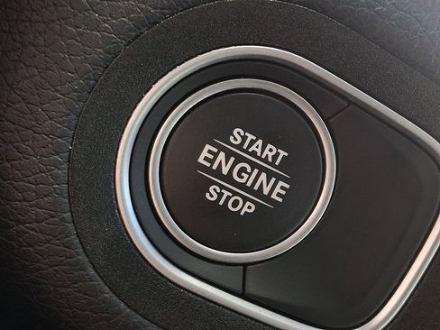 Used 2024 Mercedes-Benz GLE 450e 4MATIC image 26