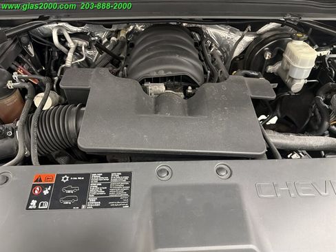 Used 2015 Chevrolet Suburban LT AWD/4WD image 18