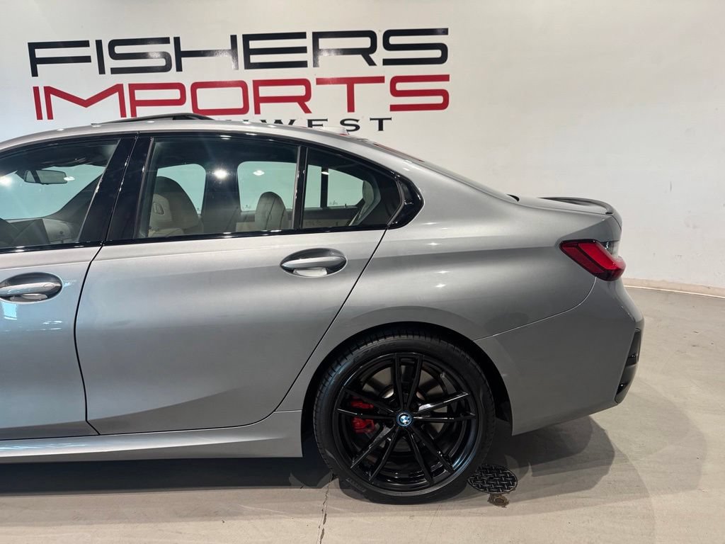 Used 2023 BMW 330e w/ M Sport Package RWD image 4
