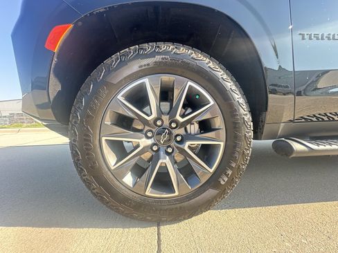 Certified 2024 Chevrolet Tahoe Z71 w/ Luxury Package AWD/4WD image 34