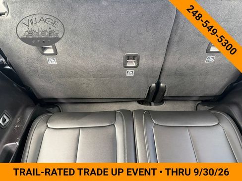Used 2023 Jeep Grand Cherokee L Limited AWD/4WD image 8