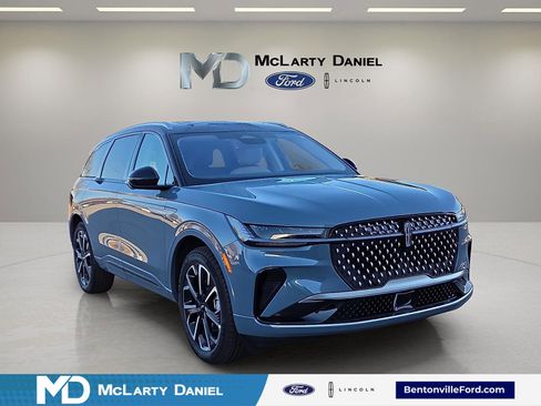 New 2026 Lincoln Nautilus Reserve image 1