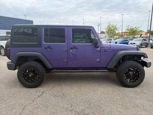 Used 2018 Jeep Wrangler Unlimited Sport S AWD/4WD image 4