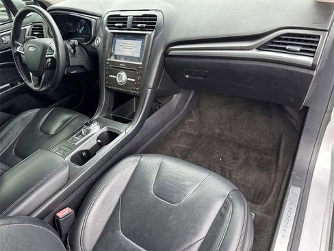 Used 2017 Ford Fusion Titanium image 16