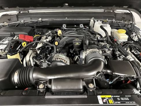 Used 2018 Jeep Wrangler Unlimited Sport S AWD/4WD image 24
