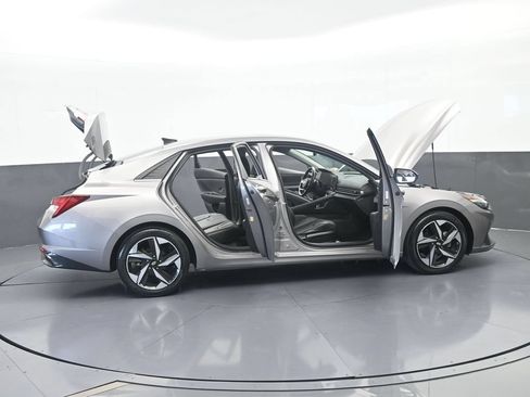 Used 2022 Hyundai Elantra Limited FWD image 72