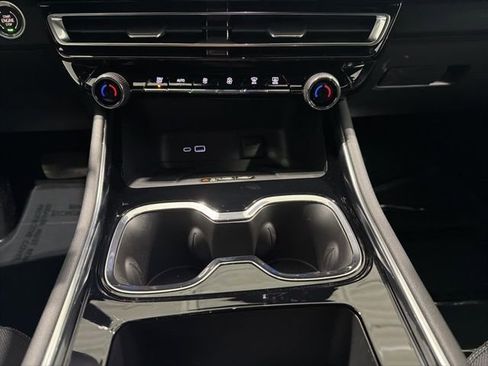 New 2026 Chevrolet Traverse LT w/ Midnight/Sport Edition FWD image 17