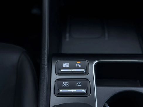 Used 2025 Hyundai Sonata Limited image 39