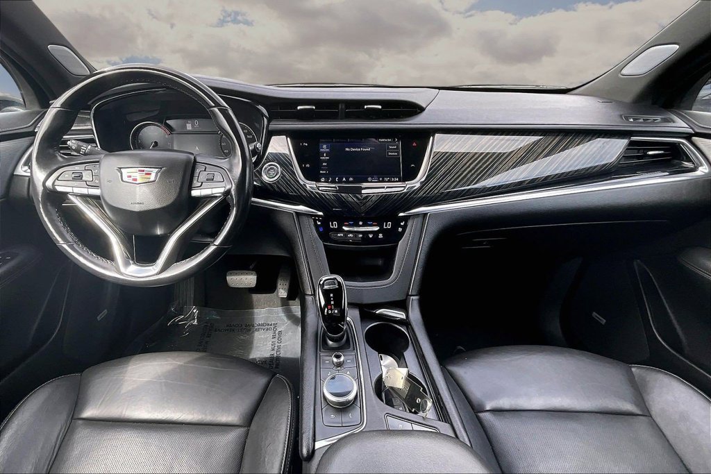 Used 2024 Cadillac XT6 Premium Luxury FWD image 7