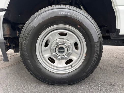 Used 2023 Ford F250 XL w/ Snow Plow Prep Package AWD/4WD image 9