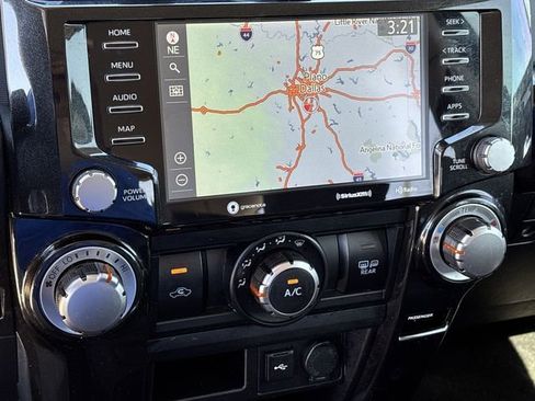 Used 2022 Toyota 4Runner TRD Off-Road Premium image 19