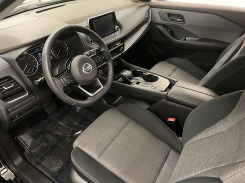 Used 2021 Nissan Rogue S FWD image 4