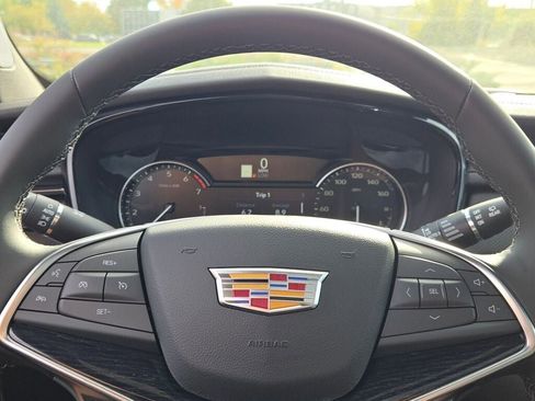 New 2025 Cadillac XT5 Premium Luxury w/ LPO, Floor Liner Package image 37