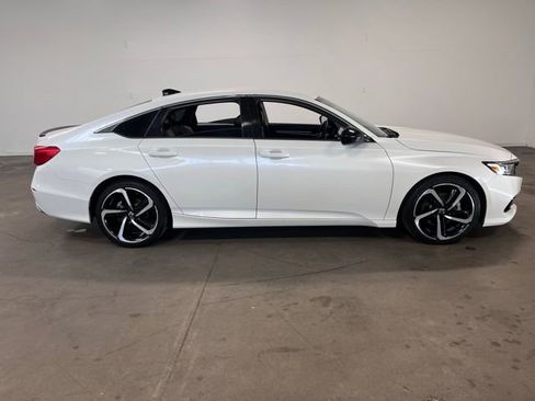 Used 2021 Honda Accord Sport Special Edition image 2