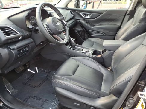 Used 2023 Subaru Forester Touring AWD/4WD image 11