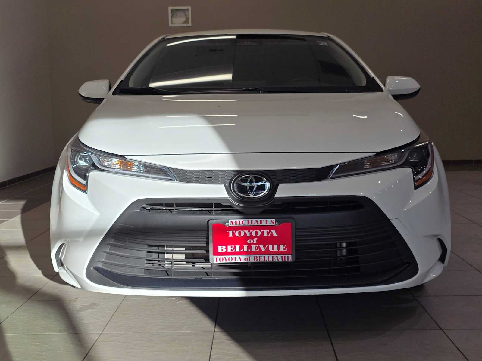 Used 2025 Toyota Corolla LE FWD image 6