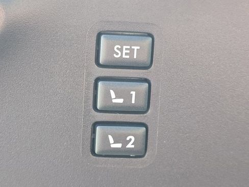 Used 2022 Subaru Ascent Limited w/ Technology Package AWD/4WD image 29