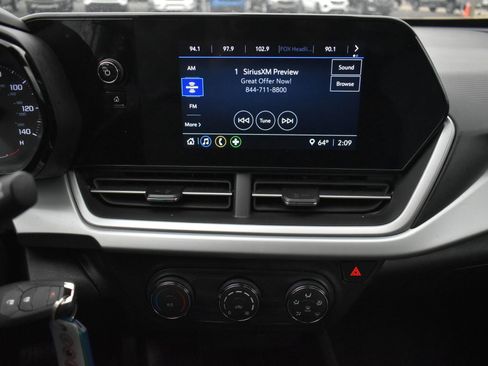 Used 2025 Chevrolet Trax LS image 24