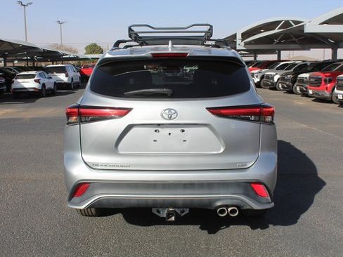 Used 2021 Toyota Highlander XSE image 4