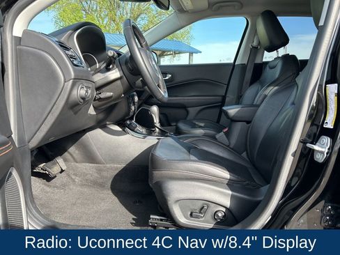 Used 2018 Jeep Compass Limited w/ Navigation Group AWD/4WD image 11