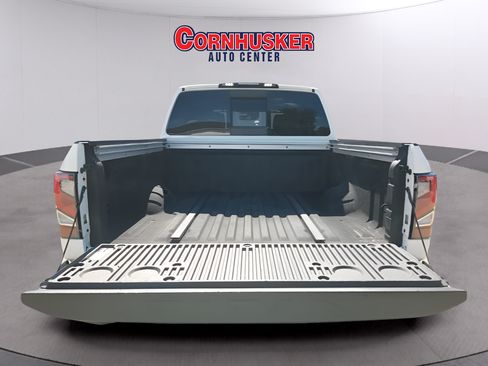 Used 2021 Nissan Titan PRO-4X w/ Pro-4x Convenience Package AWD/4WD image 9