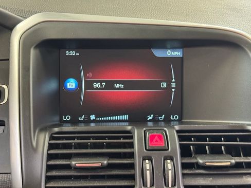 Used 2016 Volvo XC60 T6 AWD/4WD image 44