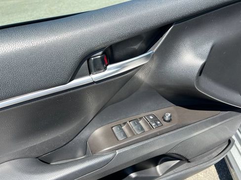 Used 2023 Toyota Camry SE FWD image 29