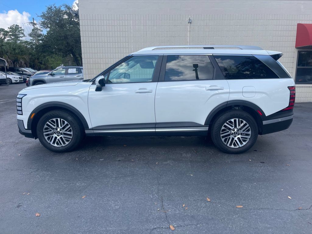 Used 2026 Hyundai Palisade SEL FWD image 2