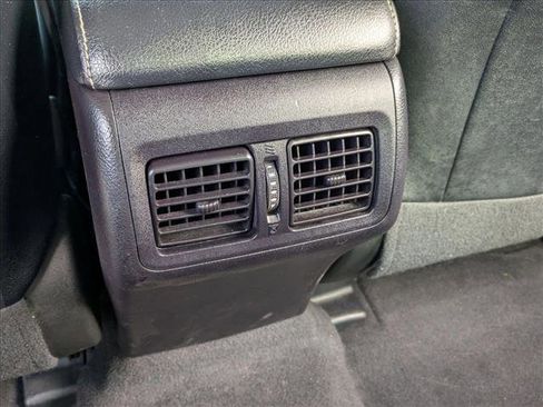 Used 2016 Toyota Camry XLE w/ Moonroof Package image 18