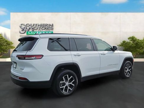 Used 2025 Jeep Grand Cherokee L Limited AWD/4WD image 5