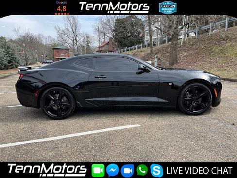 Used 2017 Chevrolet Camaro SS image 2