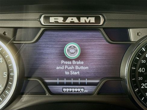 Used 2022 RAM 1500 Big Horn AWD/4WD image 6