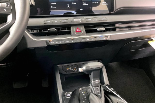 New 2026 Kia K4 FWD image 7