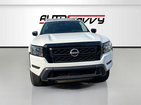 Used 2024 Nissan Frontier S image 2